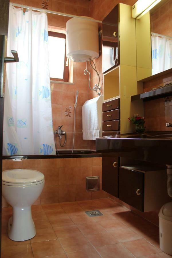Roses Apartment Lukoran 외부 사진
