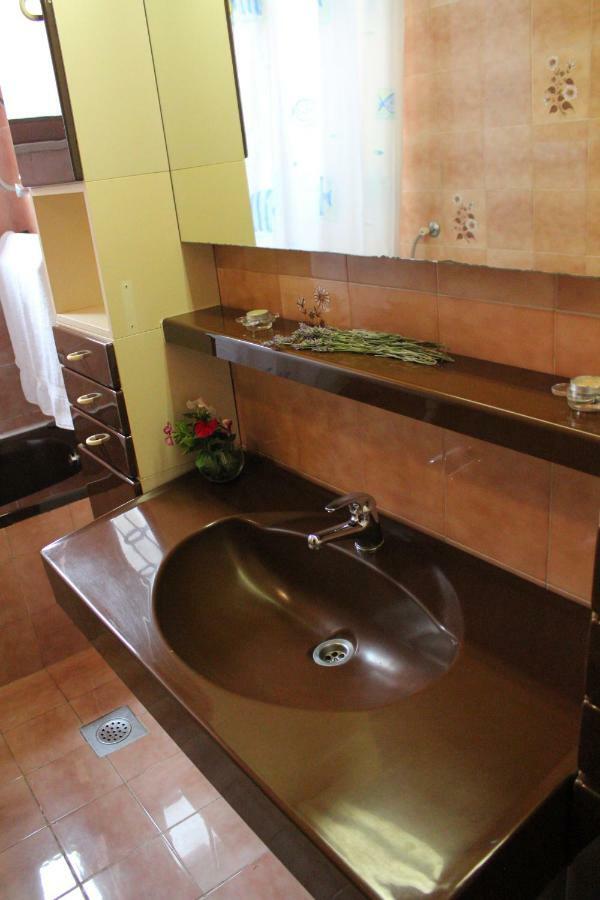 Roses Apartment Lukoran 외부 사진